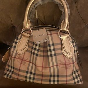 Burberry purse brand new with tags